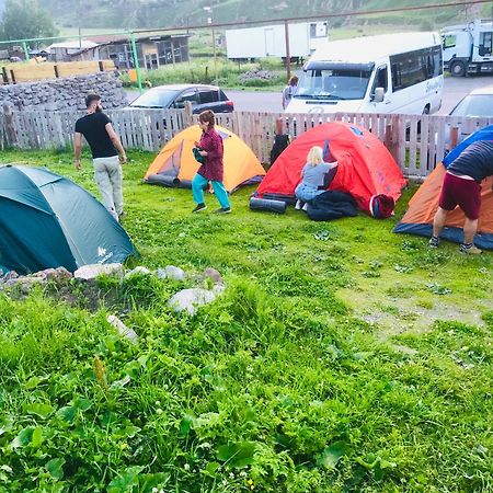 Guesthouse And Cottage Nicolo Kazbegi Bagian luar foto