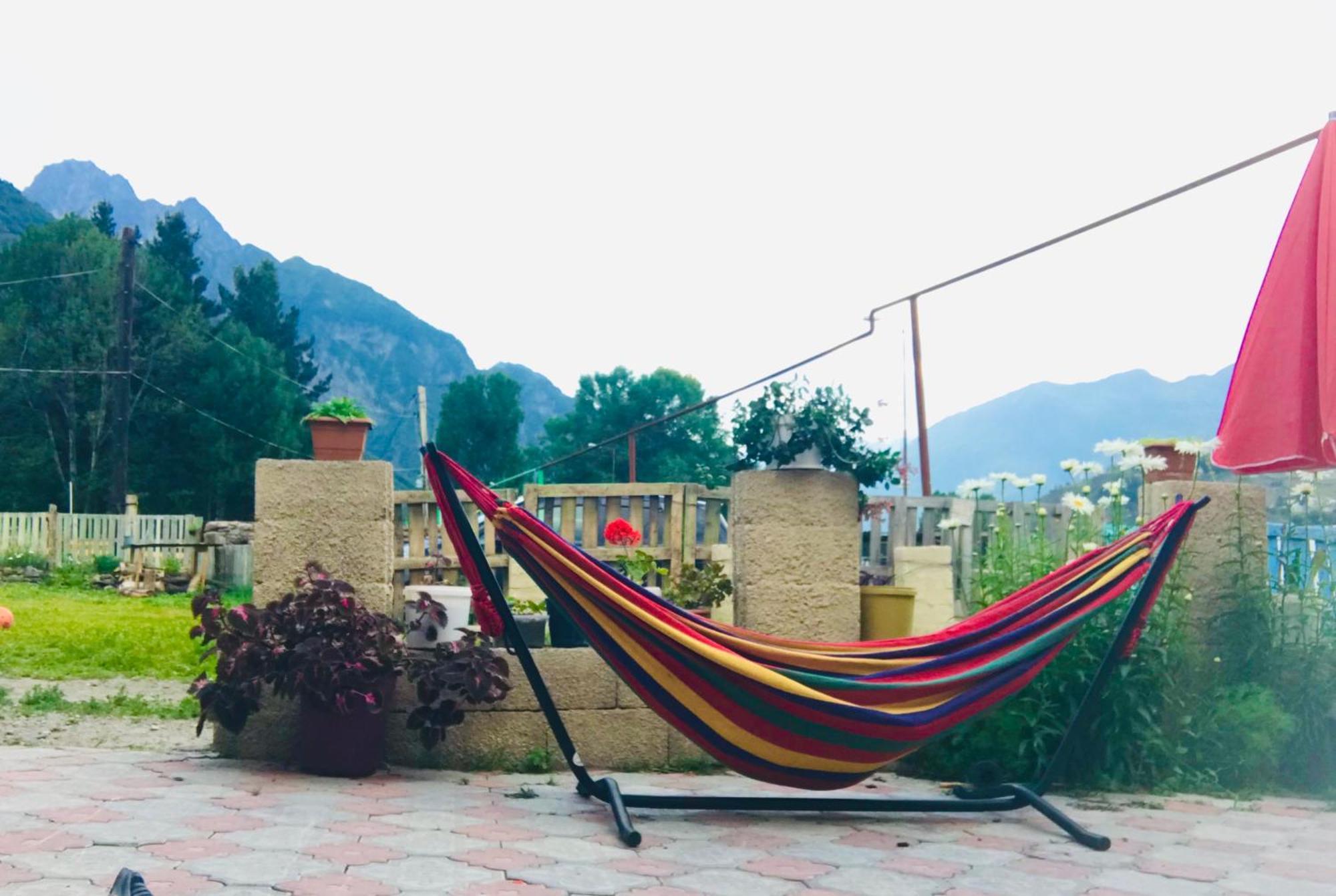 Guesthouse And Cottage Nicolo Kazbegi Bagian luar foto