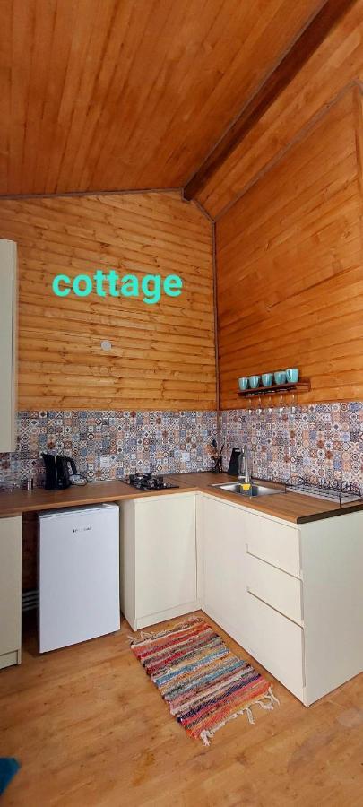 Guesthouse And Cottage Nicolo Kazbegi Bagian luar foto