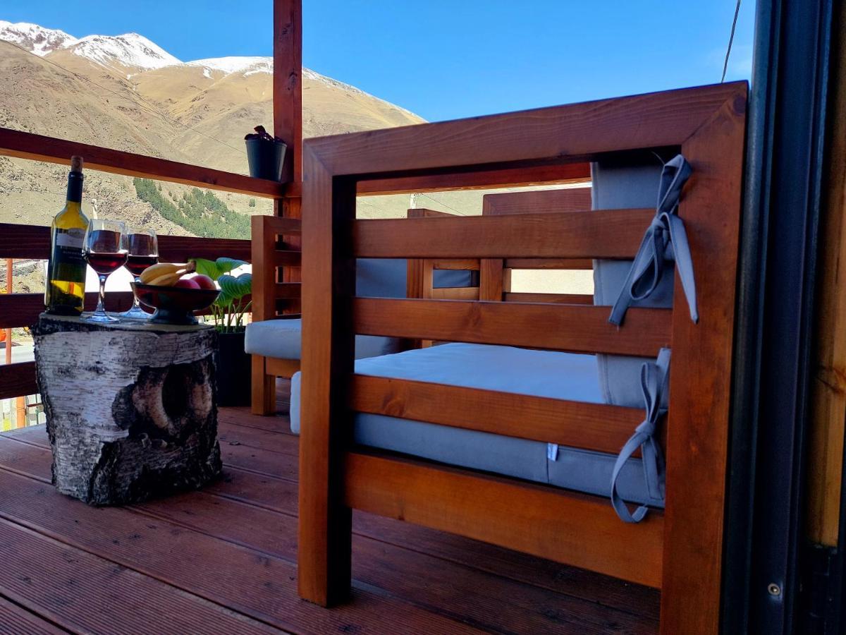 Guesthouse And Cottage Nicolo Kazbegi Bagian luar foto